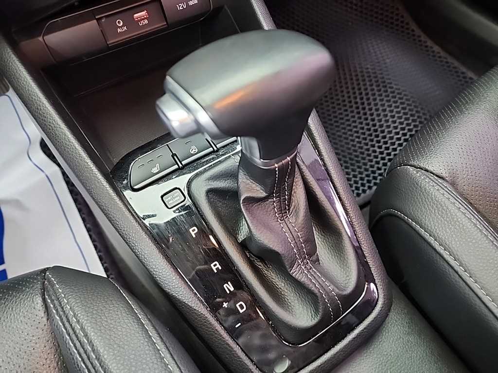 KIA Stonic - Vista 8