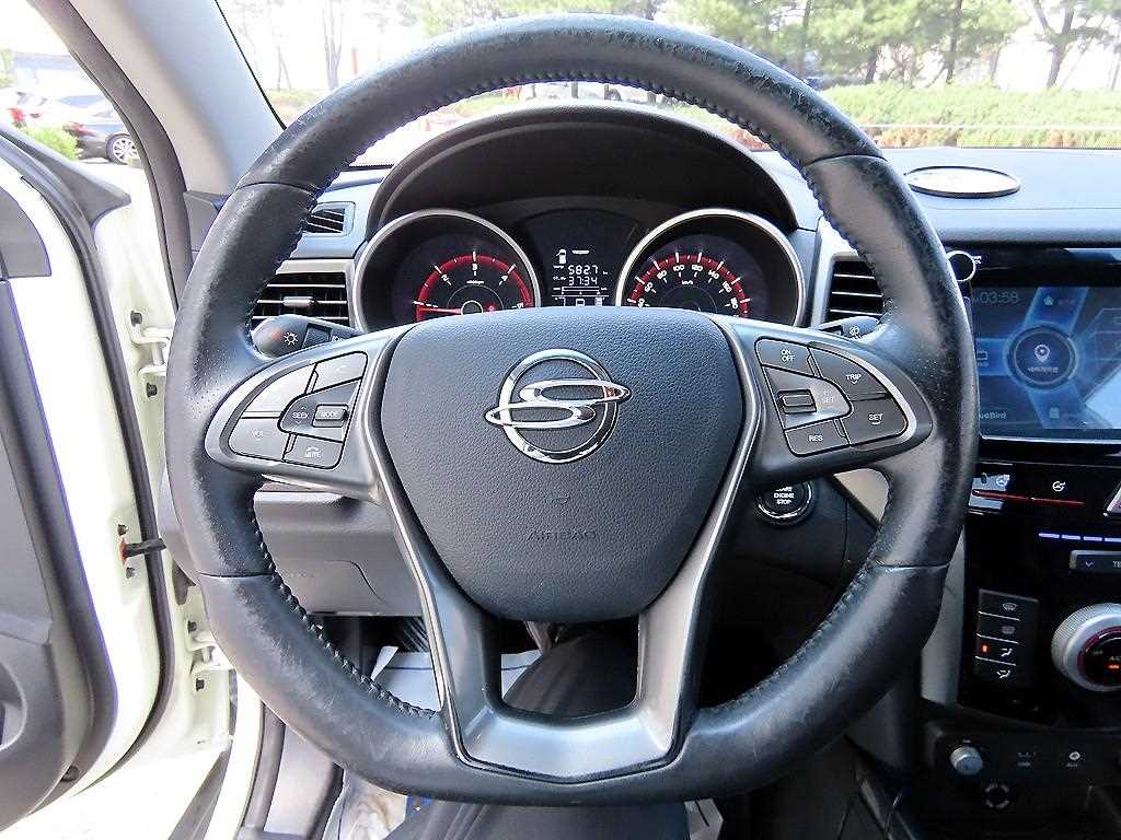 Ssangyong Tivoli - Vista 10