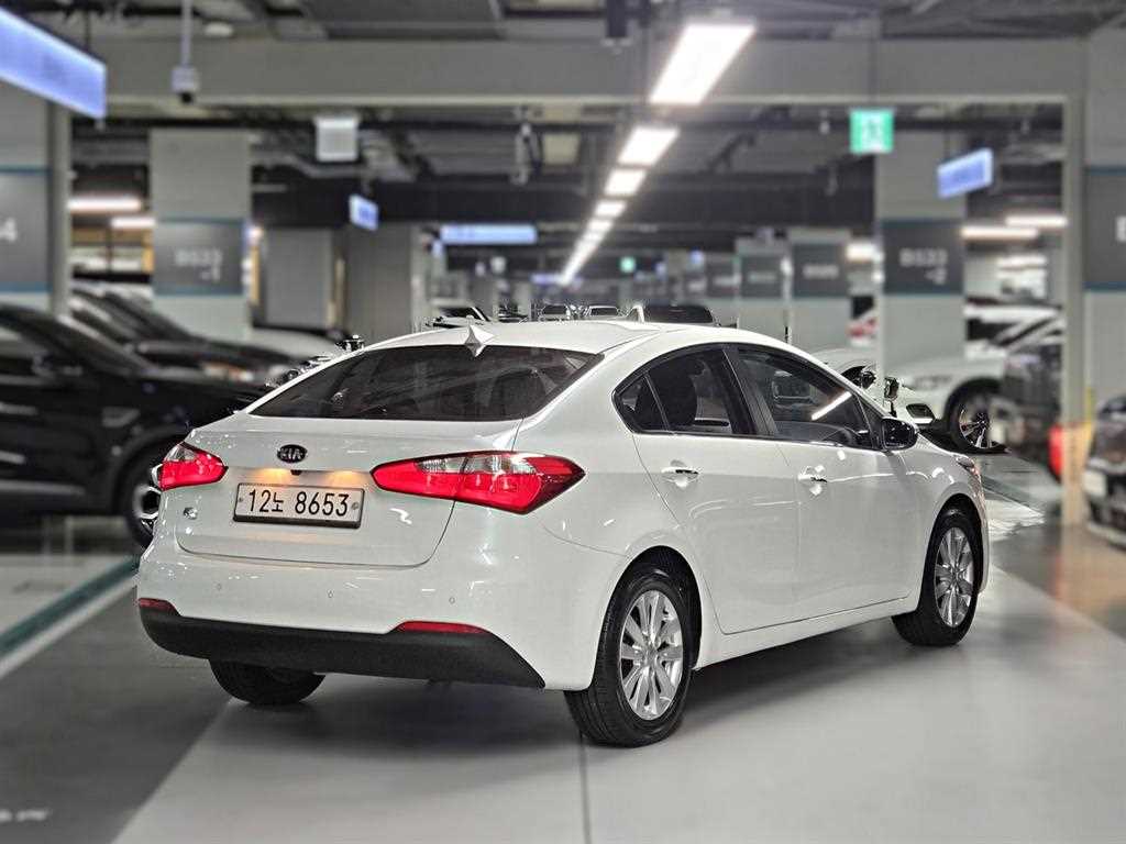 KIA K3 - Vista 2
