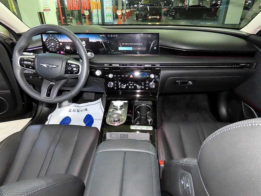 Genesis G80 - Vista 10