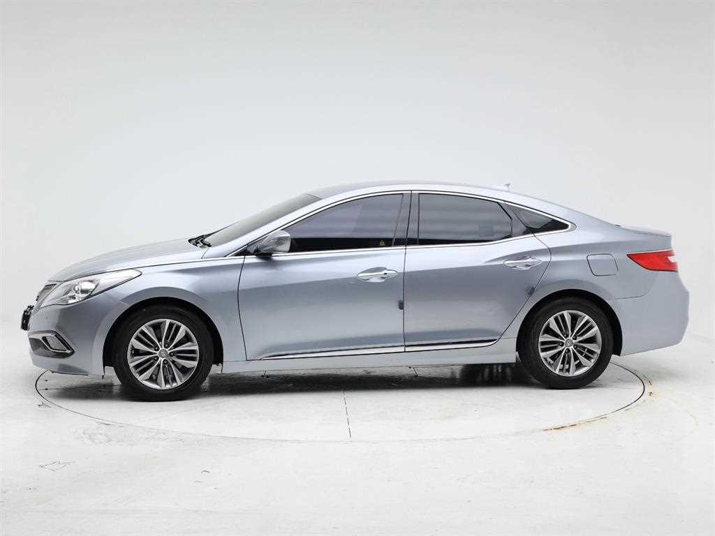 HYUNDAI Grandeur - Vista 3