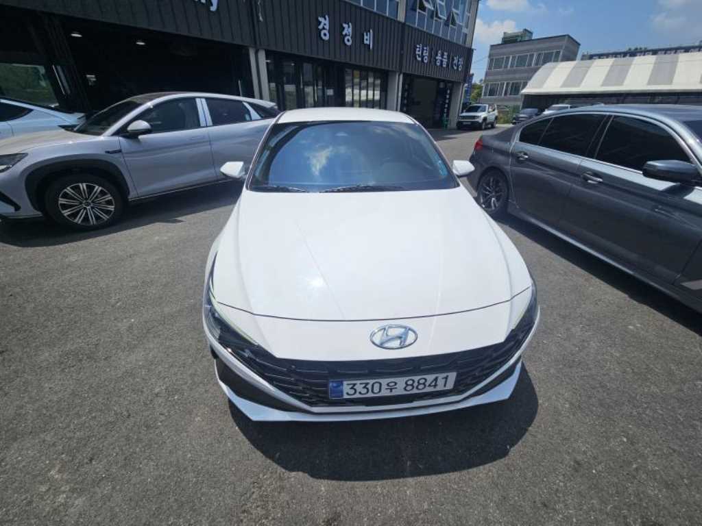 HYUNDAI Avante 2023 Blanco - Importación desde Corea - HF Imports Iquique - Foto 1