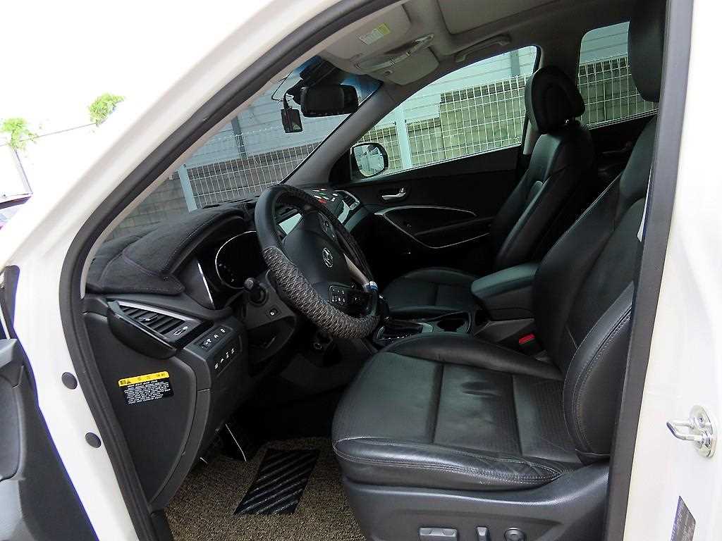 HYUNDAI Santa Fe - Vista 5