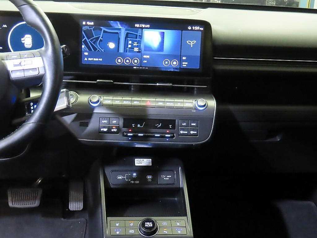HYUNDAI Kona - Vista 12