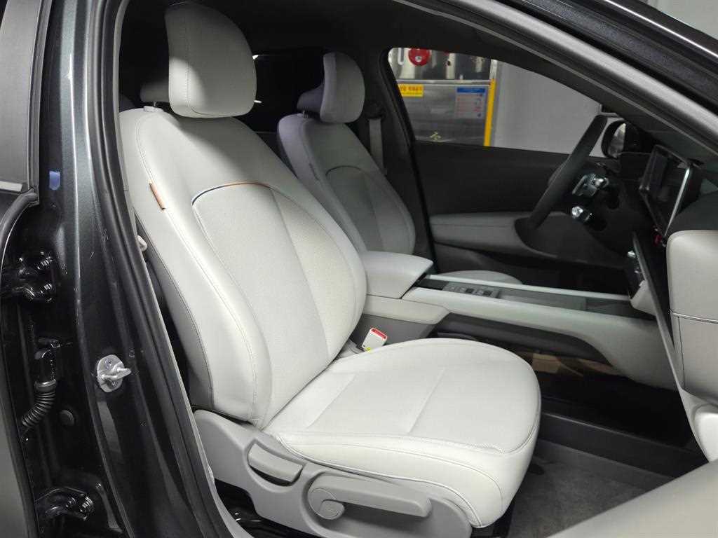 HYUNDAI Ioniq 6 - Vista 9