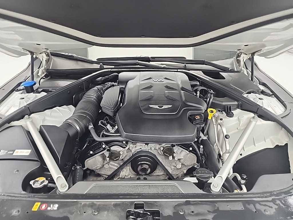 Genesis G90 - Vista 5