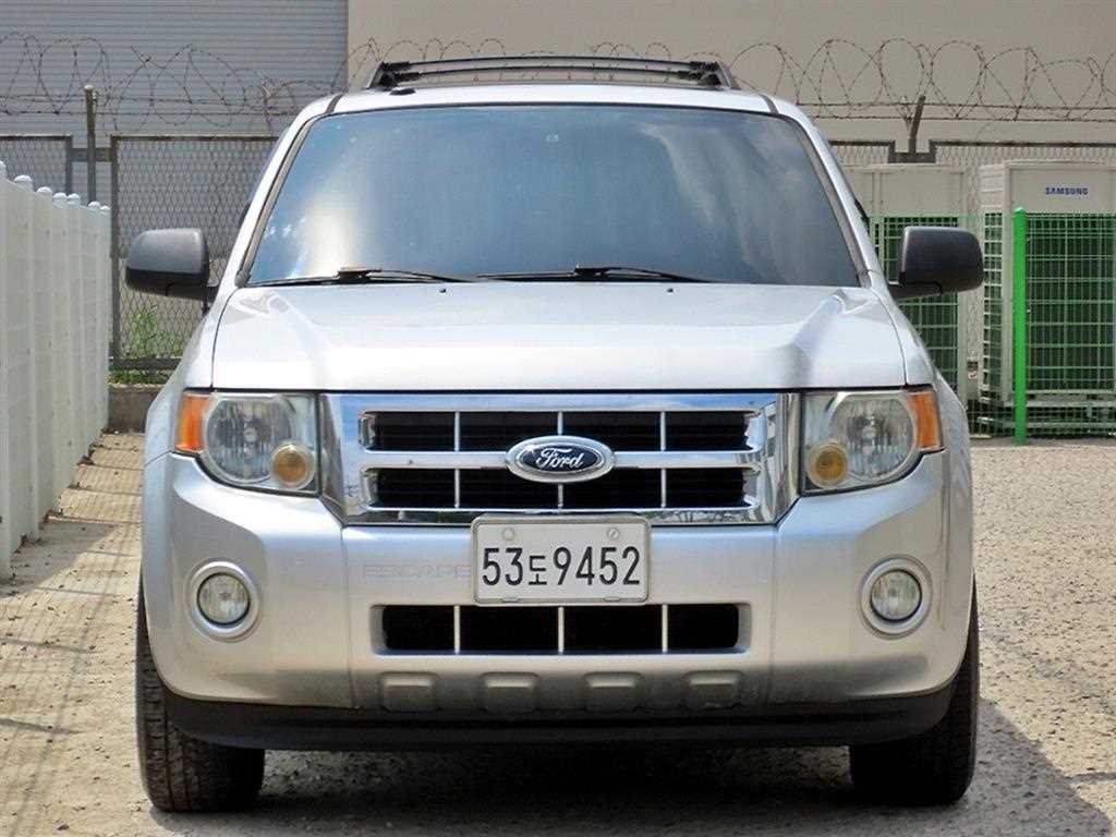 Ford Escape 2011 Plateado - Importación desde Corea - HF Imports Iquique - Foto 1