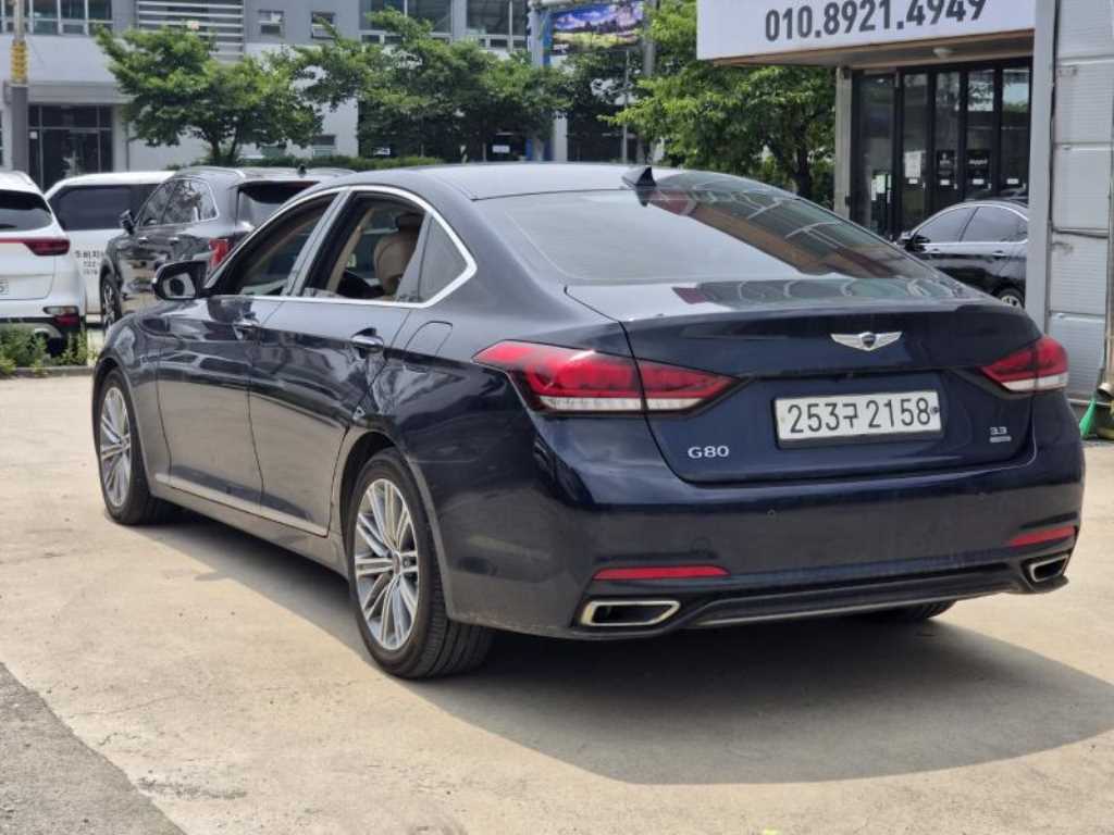 Genesis G80 - Vista 12
