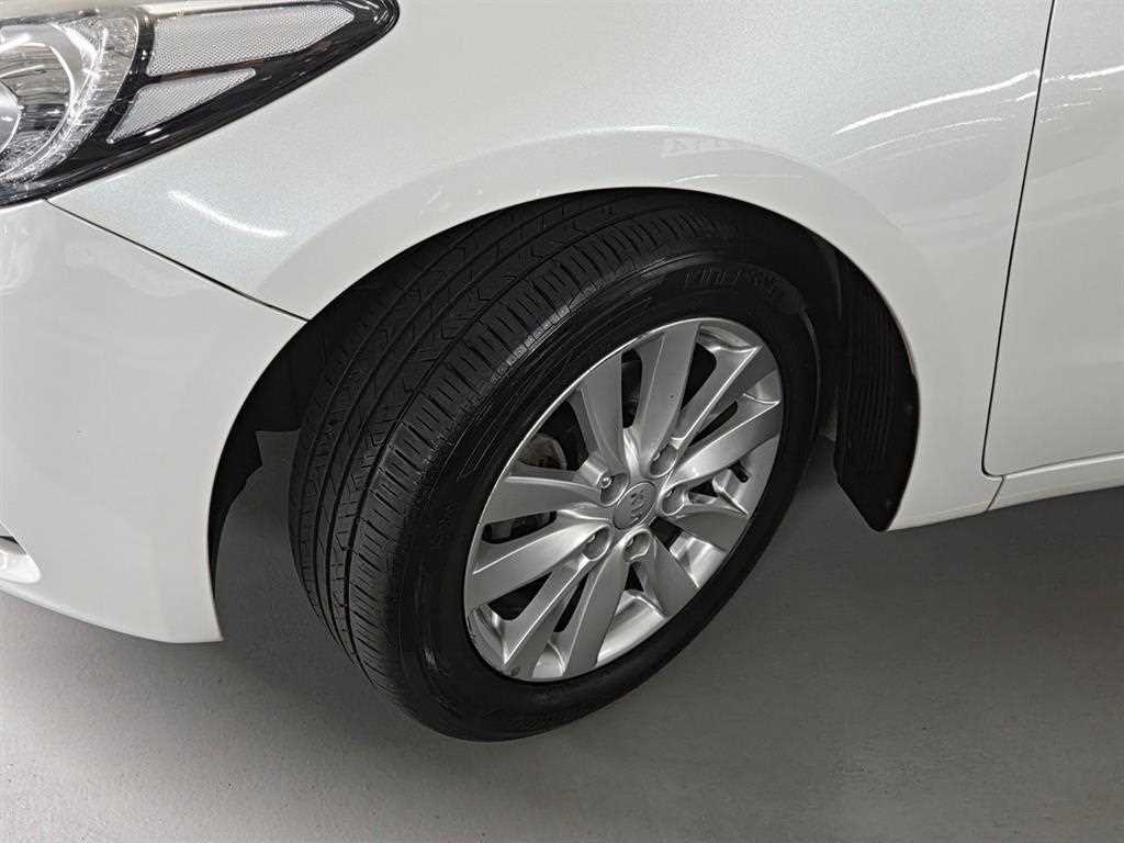 KIA K3 2015 Blanco - Importación desde Corea - HF Imports Iquique - Foto 20