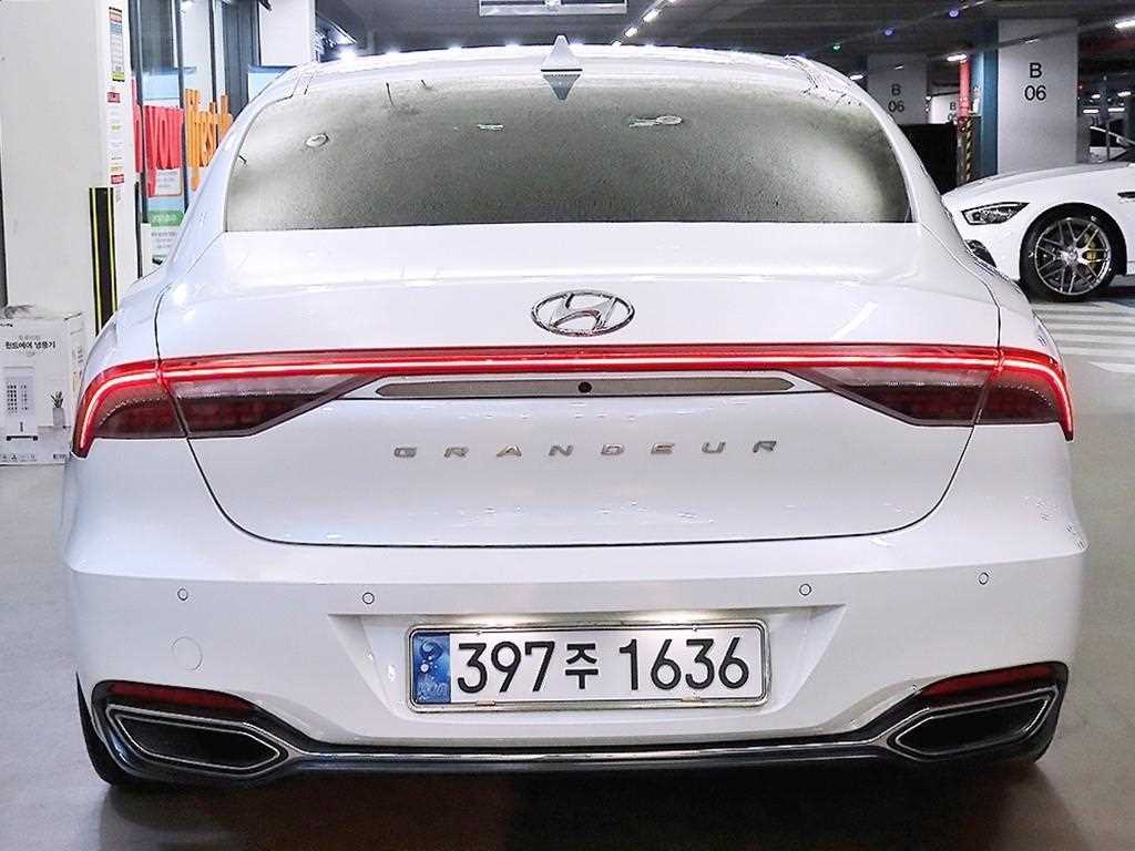 HYUNDAI Grandeur - Vista 5
