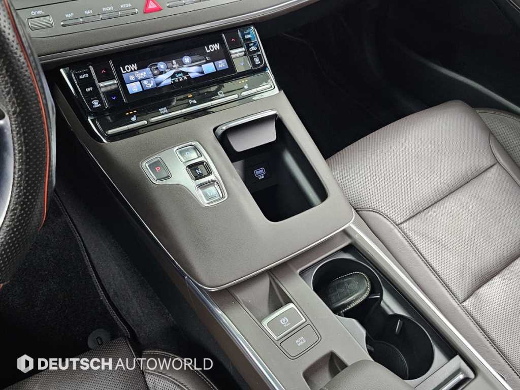 HYUNDAI Grandeur - Vista 9