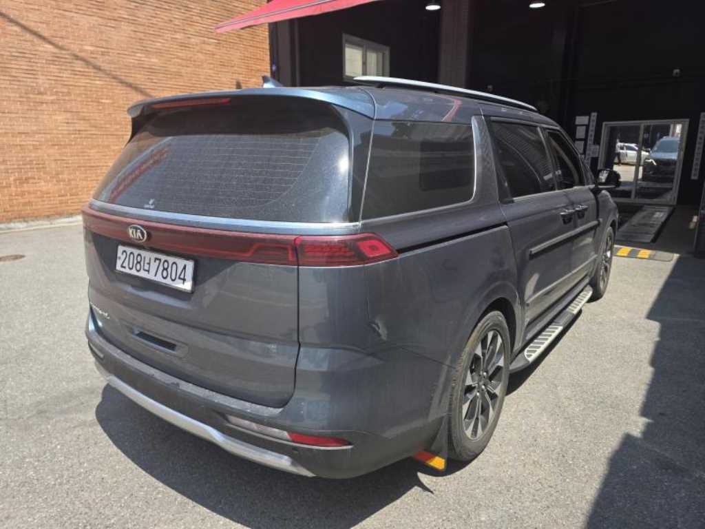 KIA Carnival - Vista 5