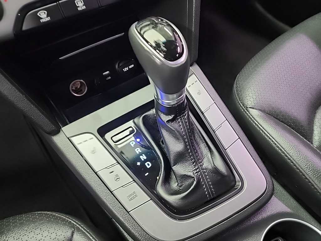 HYUNDAI Avante - Vista 8