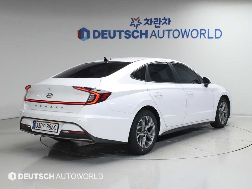HYUNDAI Sonata - Vista 2