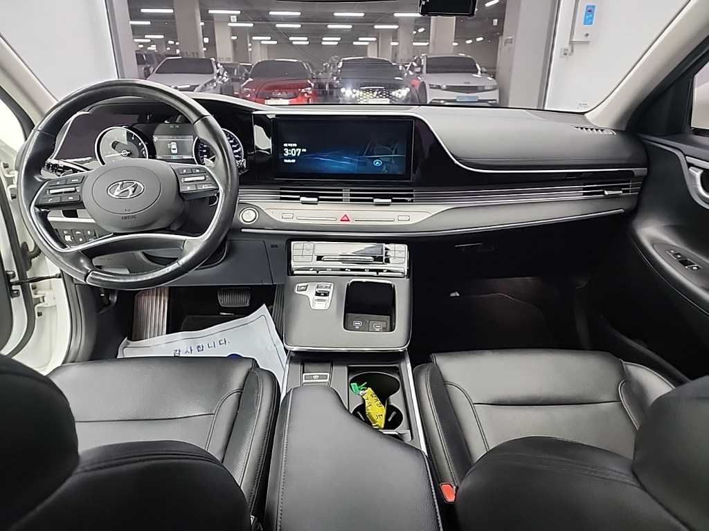 HYUNDAI Grandeur - Vista 7