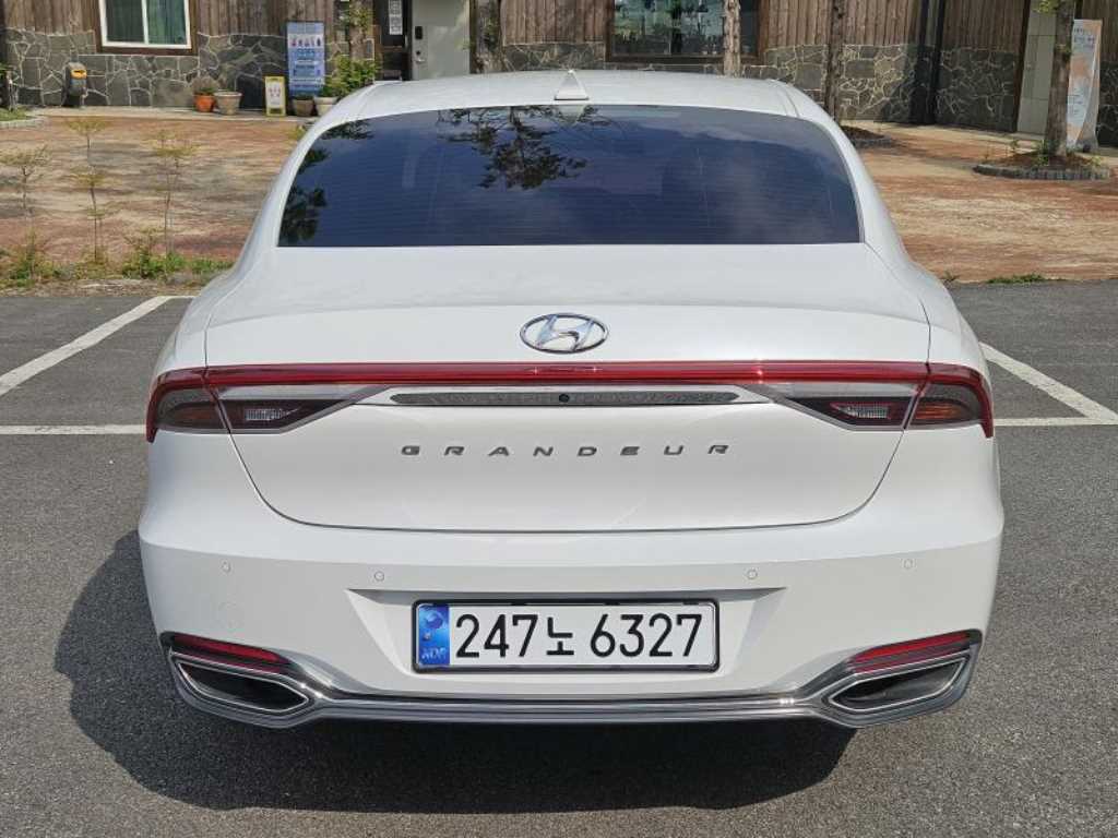 HYUNDAI Grandeur - Vista 5