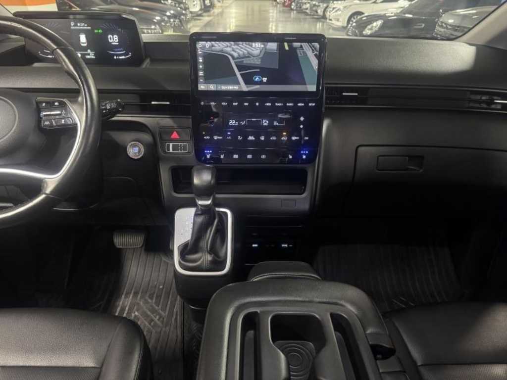 HYUNDAI Staria - Vista 8