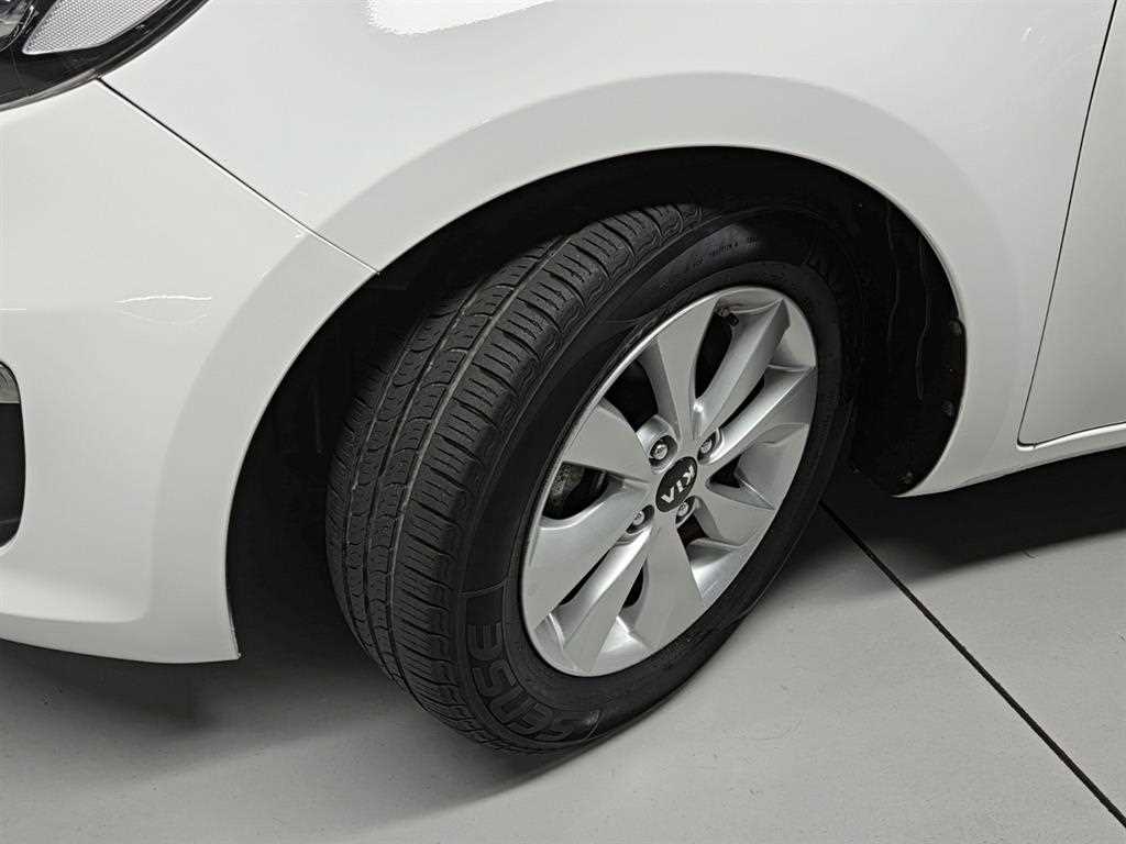 KIA Pride 2015 Blanco - Importación desde Corea - HF Imports Iquique - Foto 20