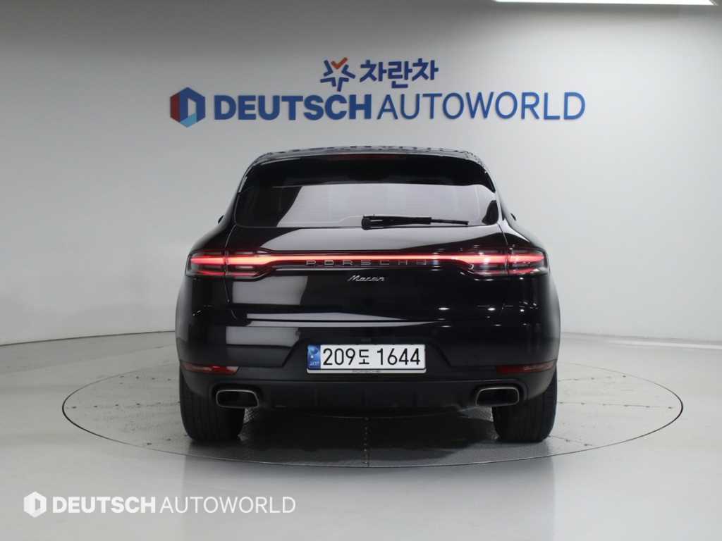 Porsche Macan - Vista 4