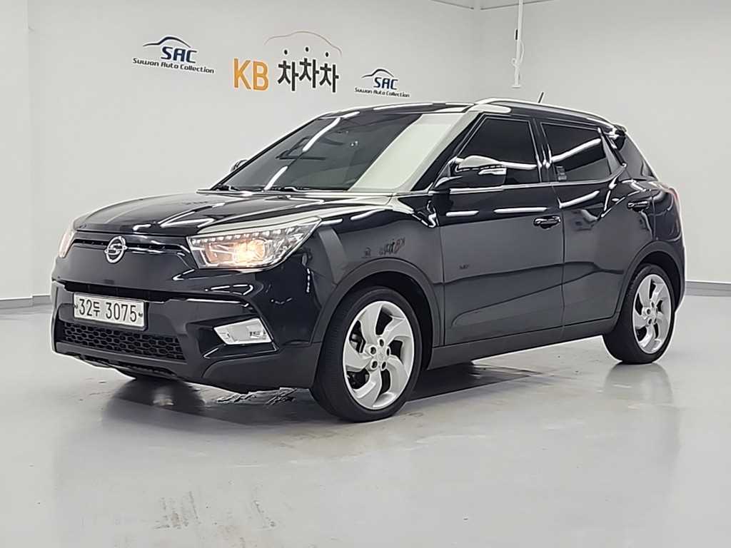 Ssangyong Tivoli 2015 Negro - Importación desde Corea - HF Imports Iquique - Foto 1