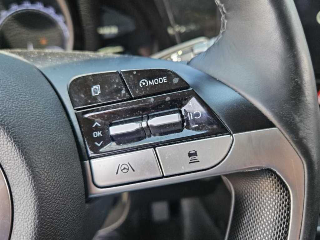 HYUNDAI Avante - Vista 5