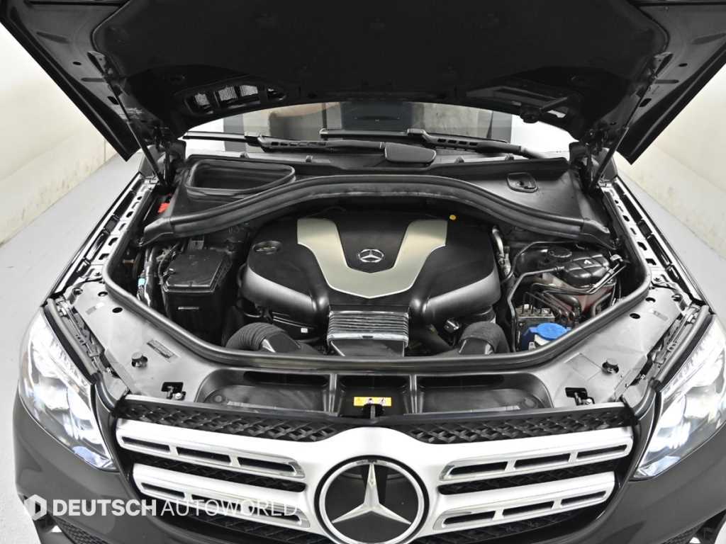 Mercedes Benz GLS Class - Vista 6