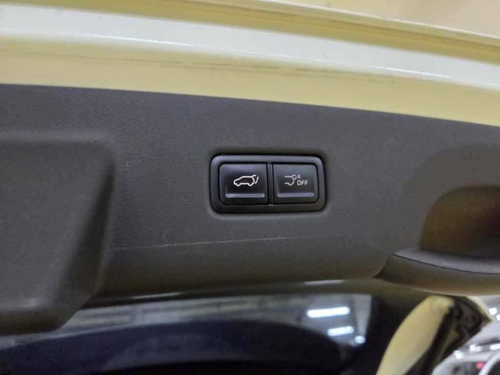 KIA Carnival - Vista 10