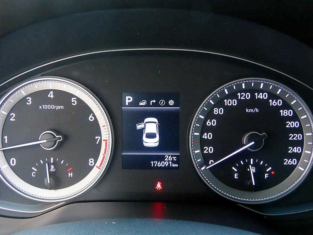 HYUNDAI Grandeur - Vista 9