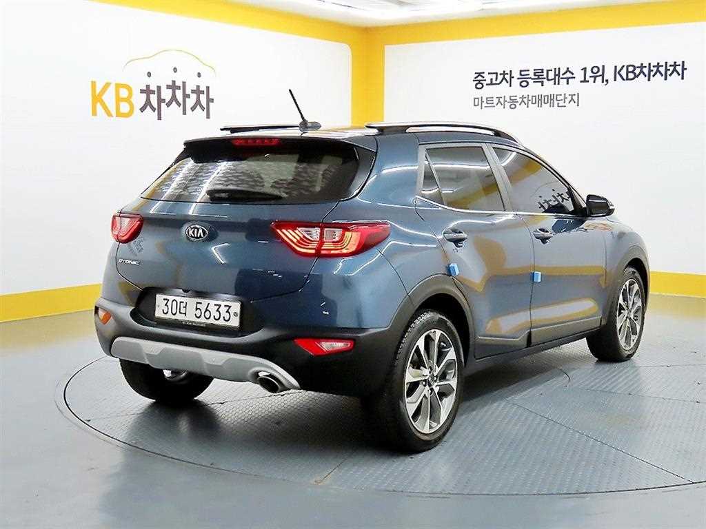 KIA Stonic - Vista 4