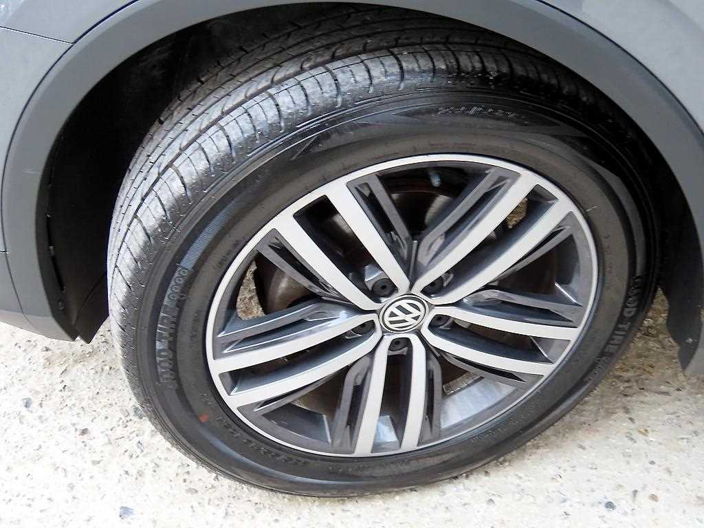 Volkswagen Tiguan 2020 Gris - Importación desde Corea - HF Imports Iquique - Foto 20