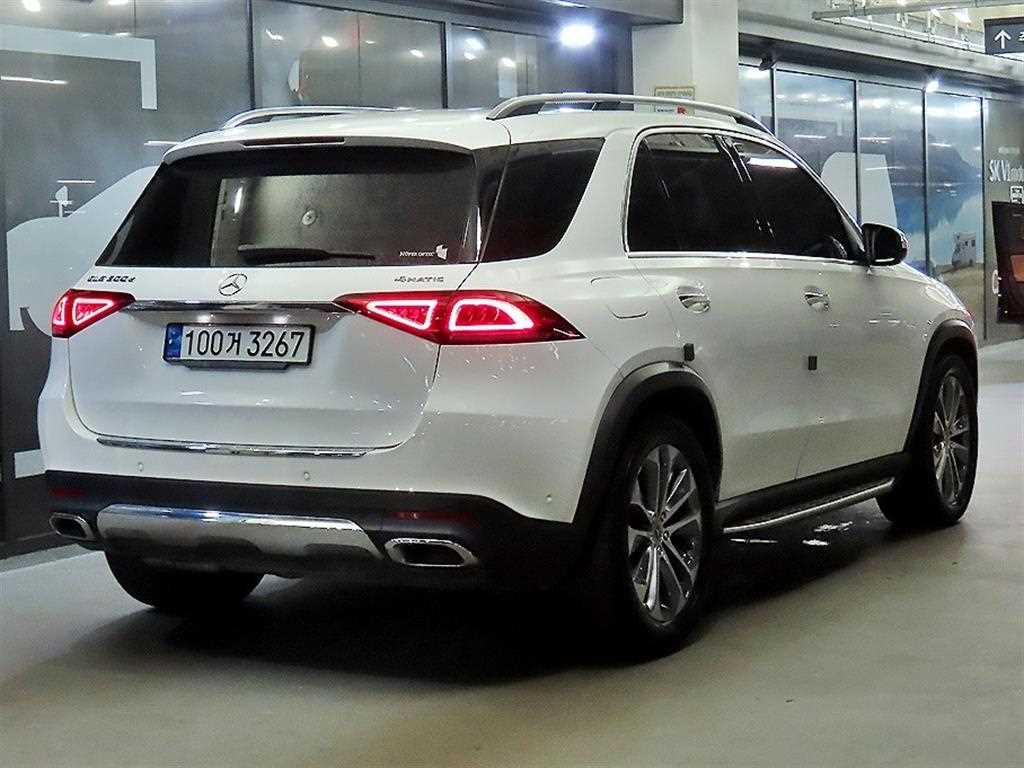 Mercedes Benz GLE Class - Vista 6