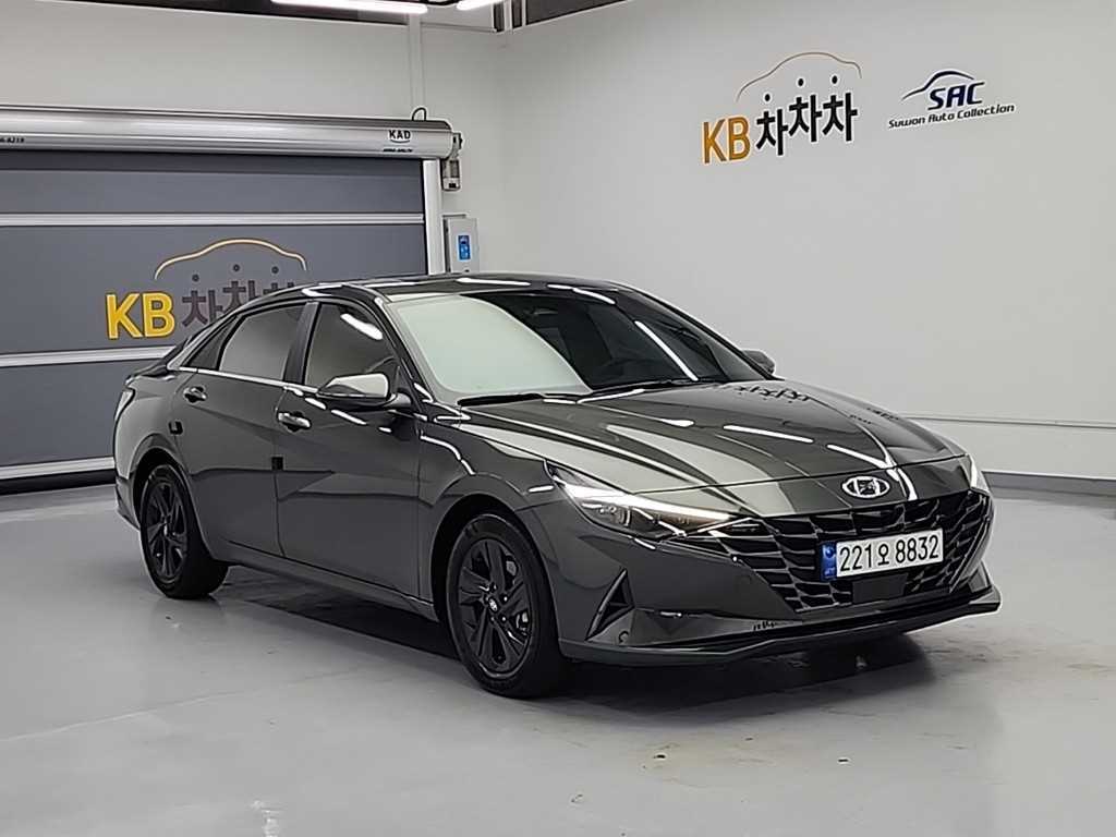 HYUNDAI Avante - Vista 4