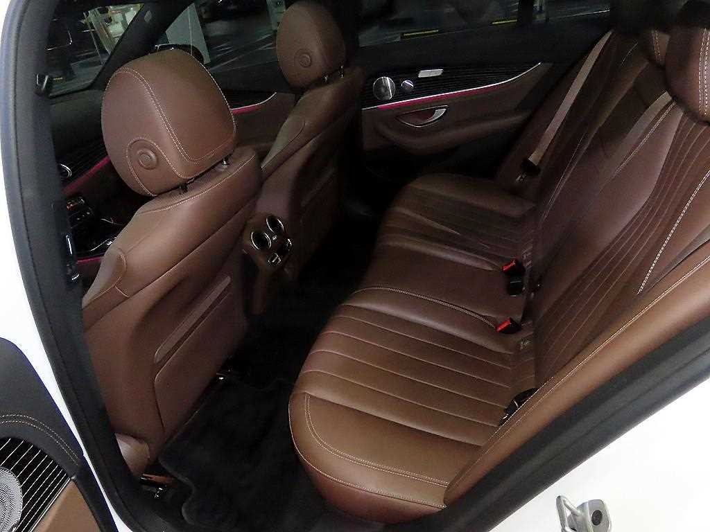Mercedes Benz E class - Vista 9