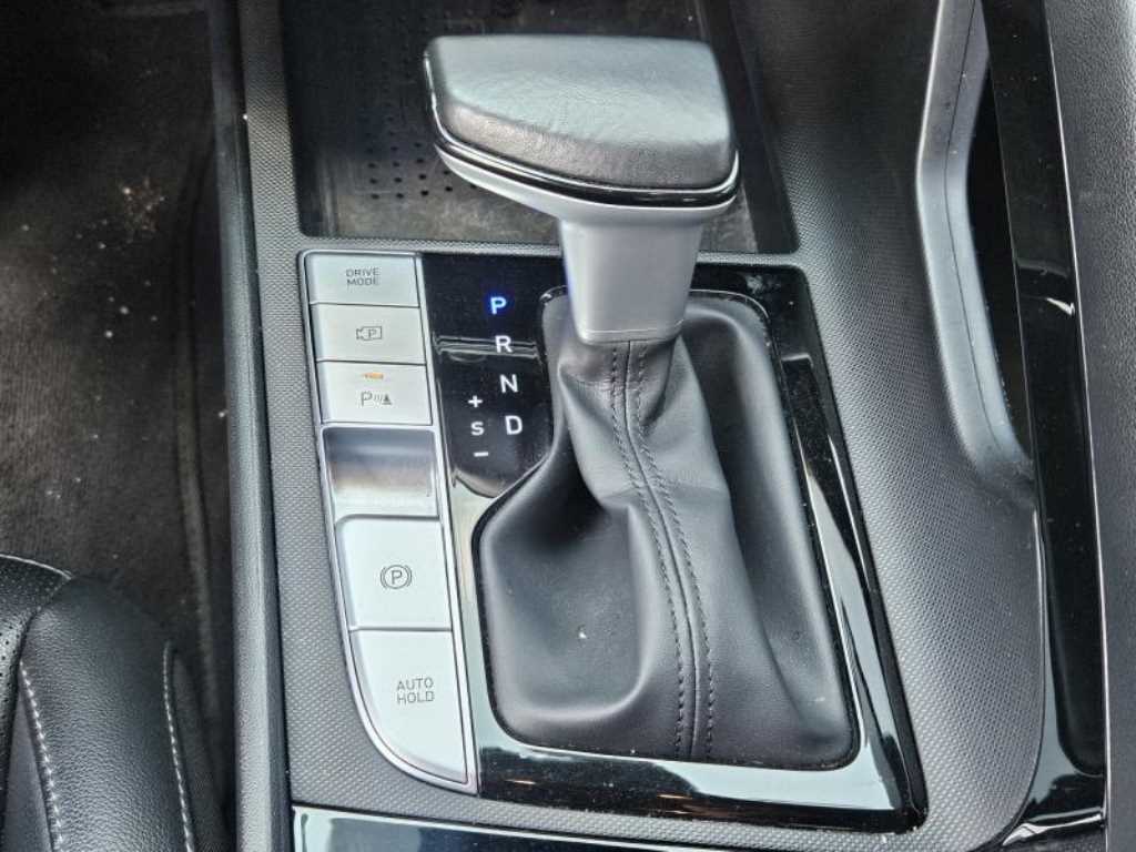 HYUNDAI Avante - Vista 9