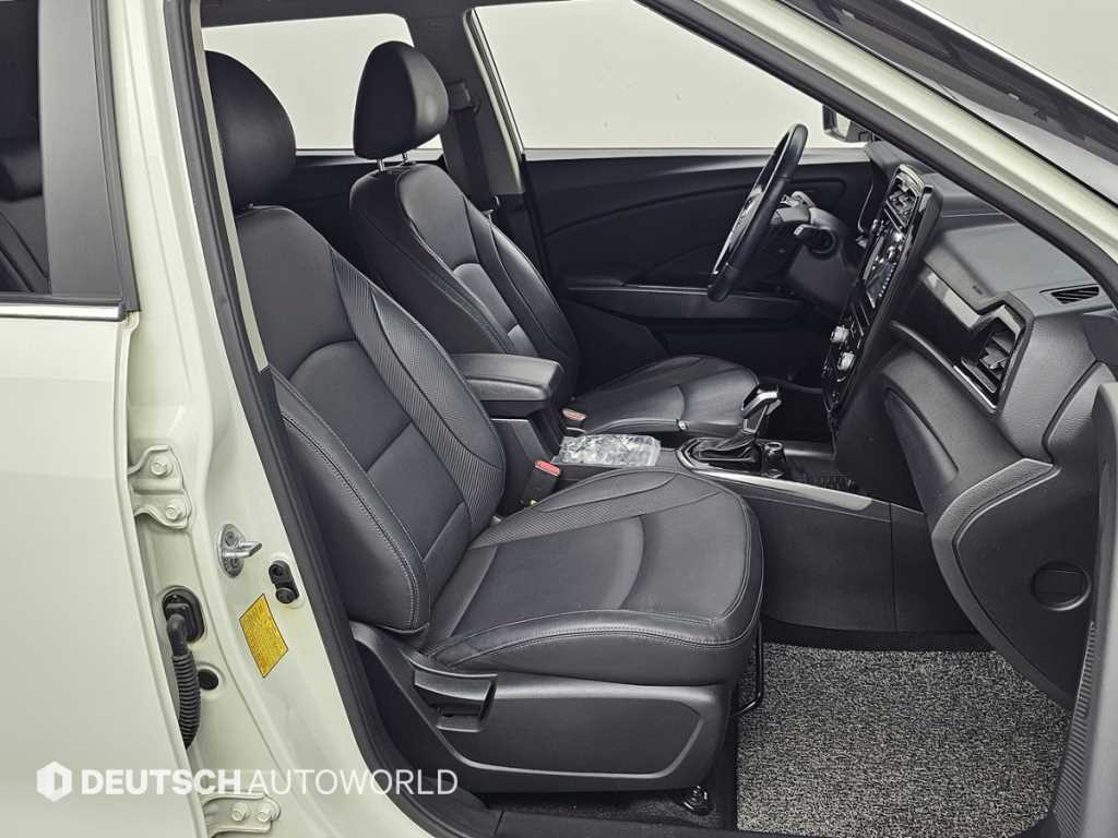 Ssangyong Tivoli - Vista 10