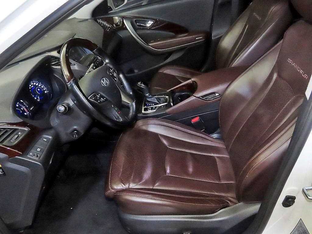 HYUNDAI Grandeur - Vista 6