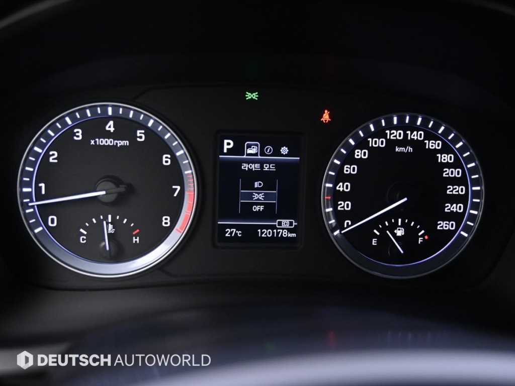 HYUNDAI Sonata - Vista 8