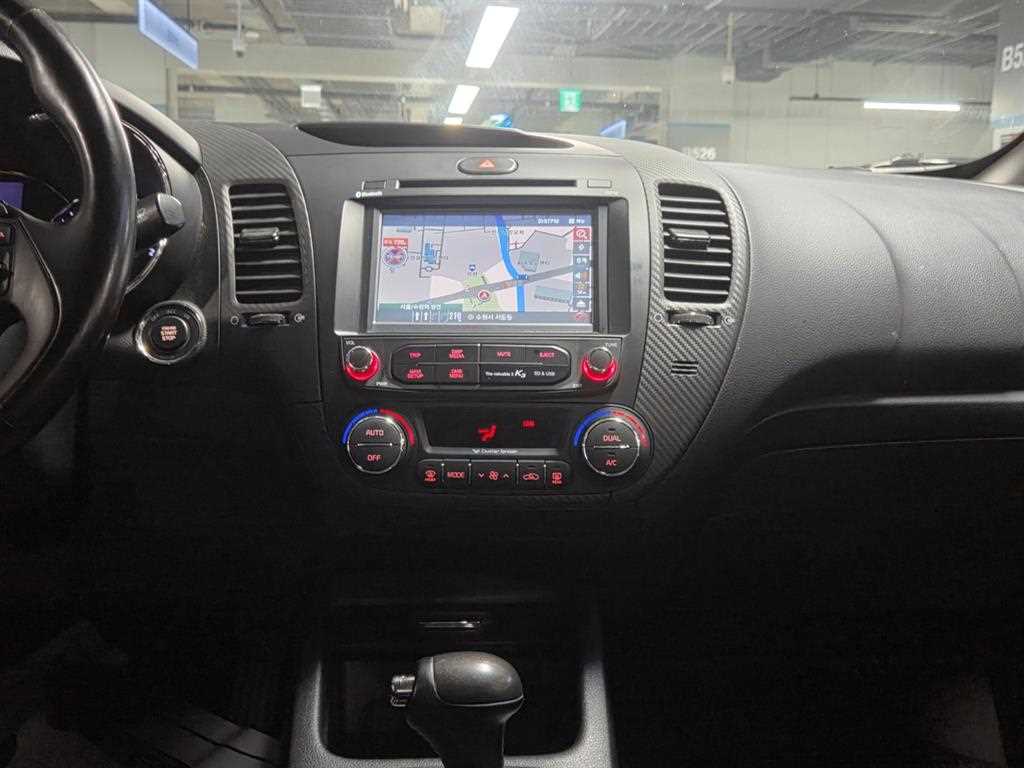 KIA K3 2015 Blanco - Importación desde Corea - HF Imports Iquique - Foto 15