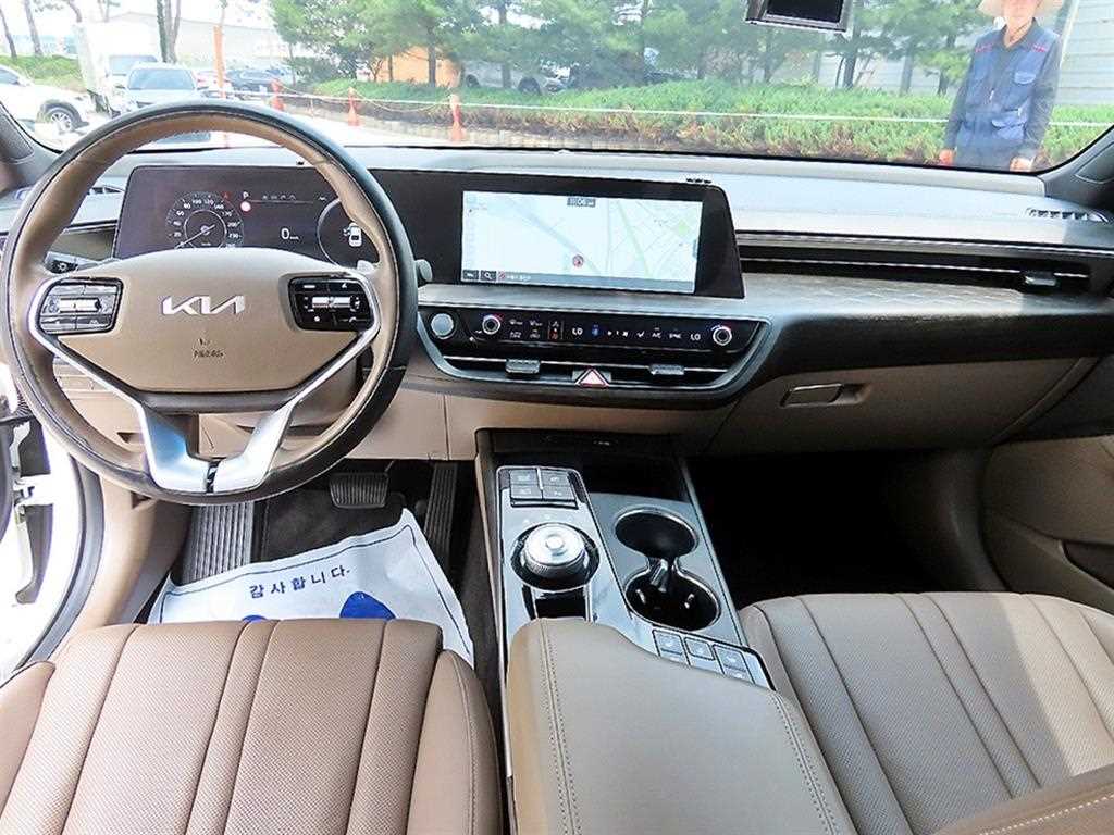 KIA K8 - Vista 7