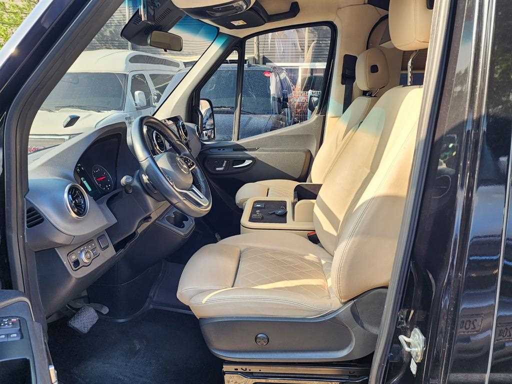 Mercedes Benz Sprinter - Vista 12