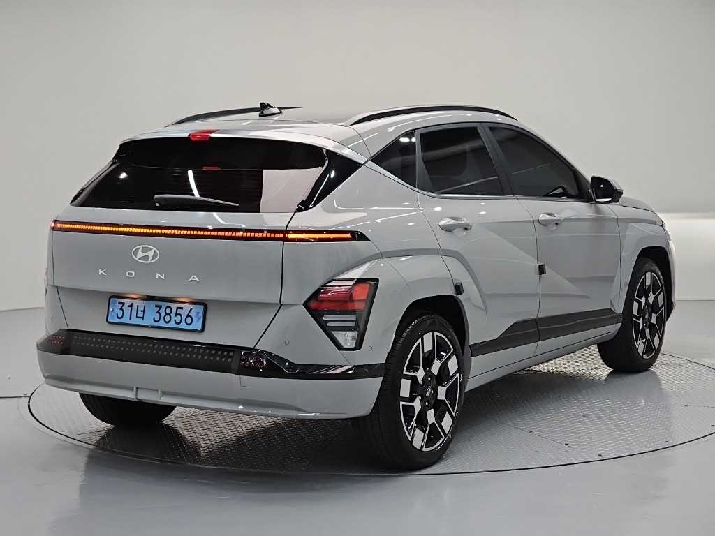 HYUNDAI Kona - Vista 4