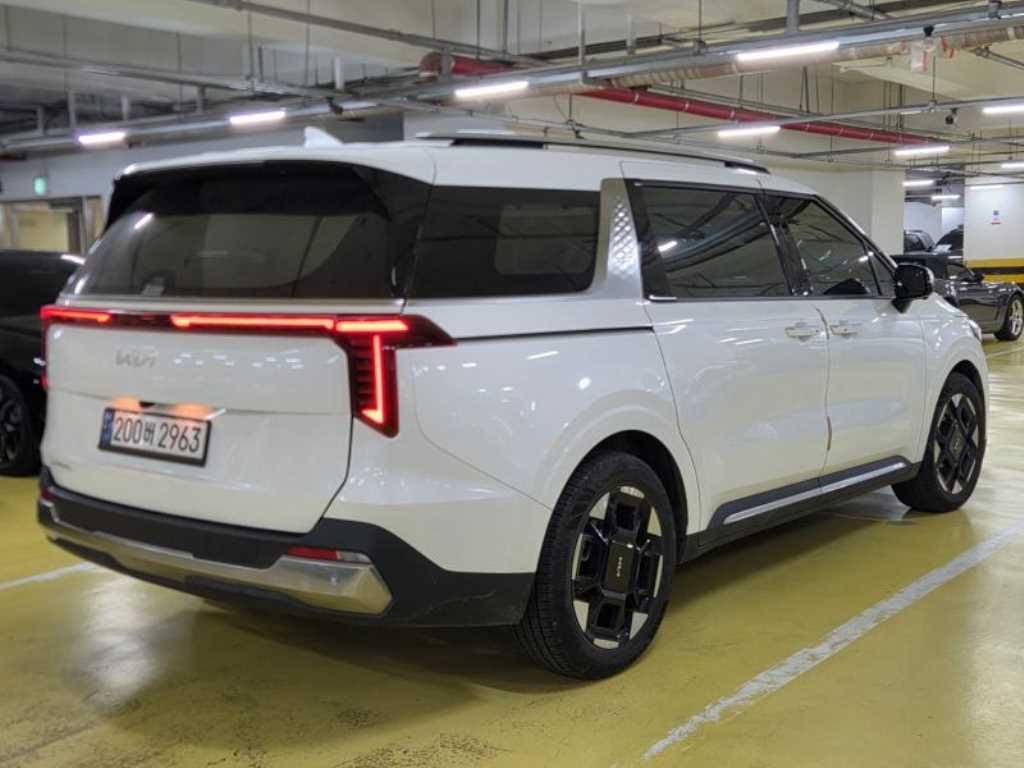 KIA Carnival - Vista 6