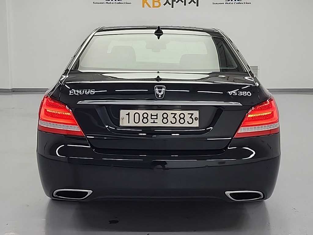 HYUNDAI Equus - Vista 3