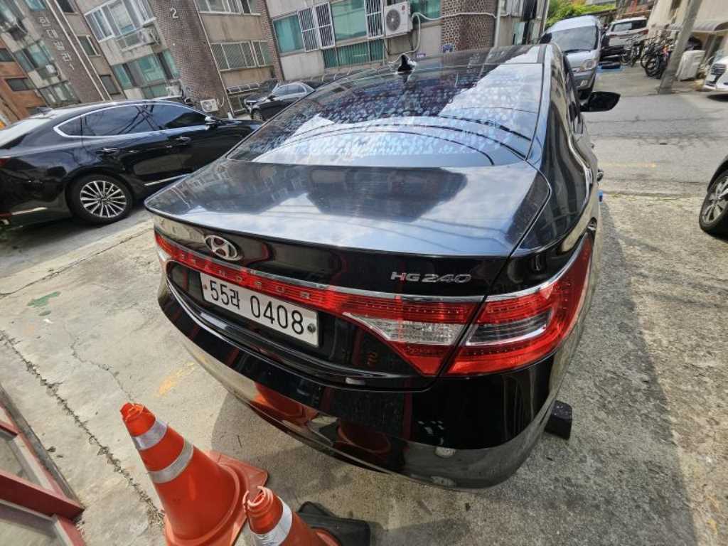 HYUNDAI Grandeur - Vista 2
