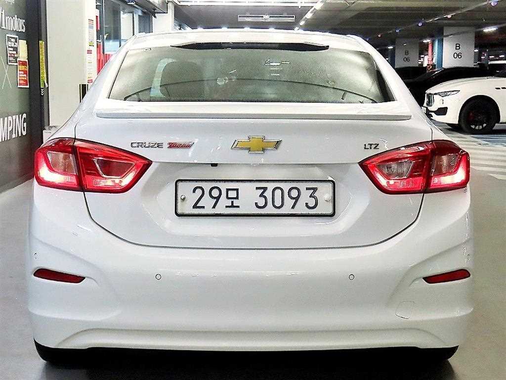 Chevrolet Cruise - Vista 7