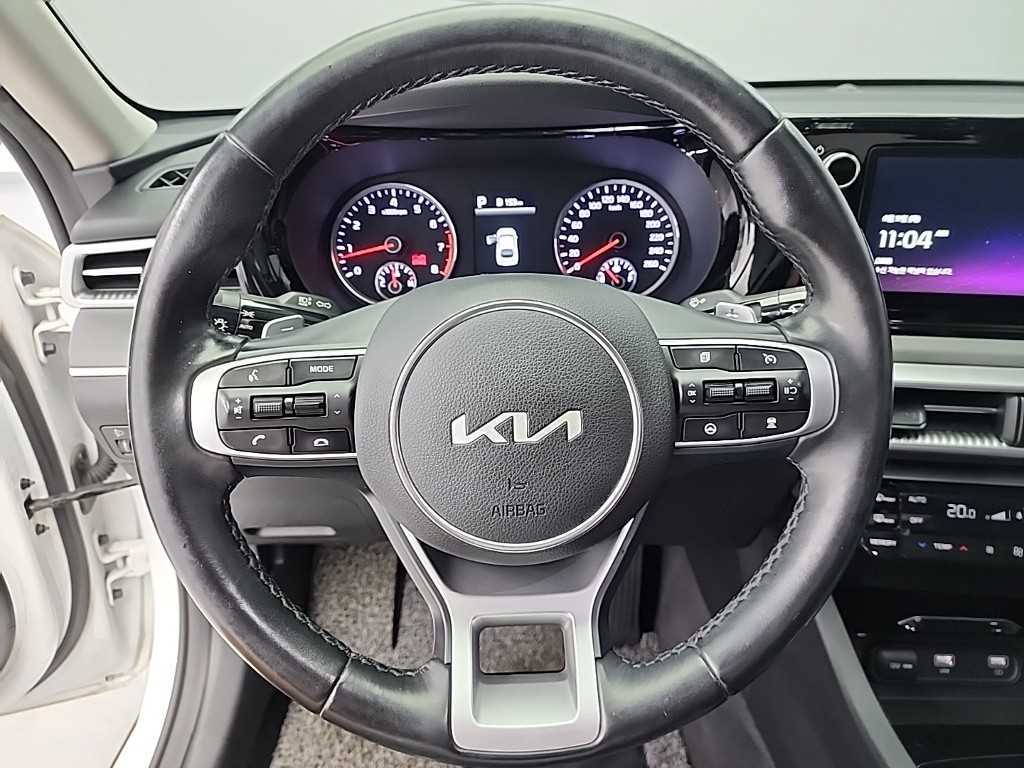 KIA K5 - Vista 9