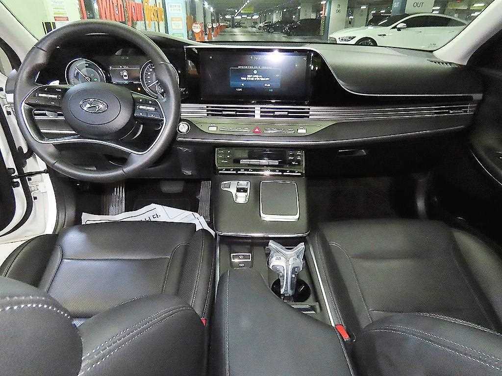 HYUNDAI Grandeur - Vista 10