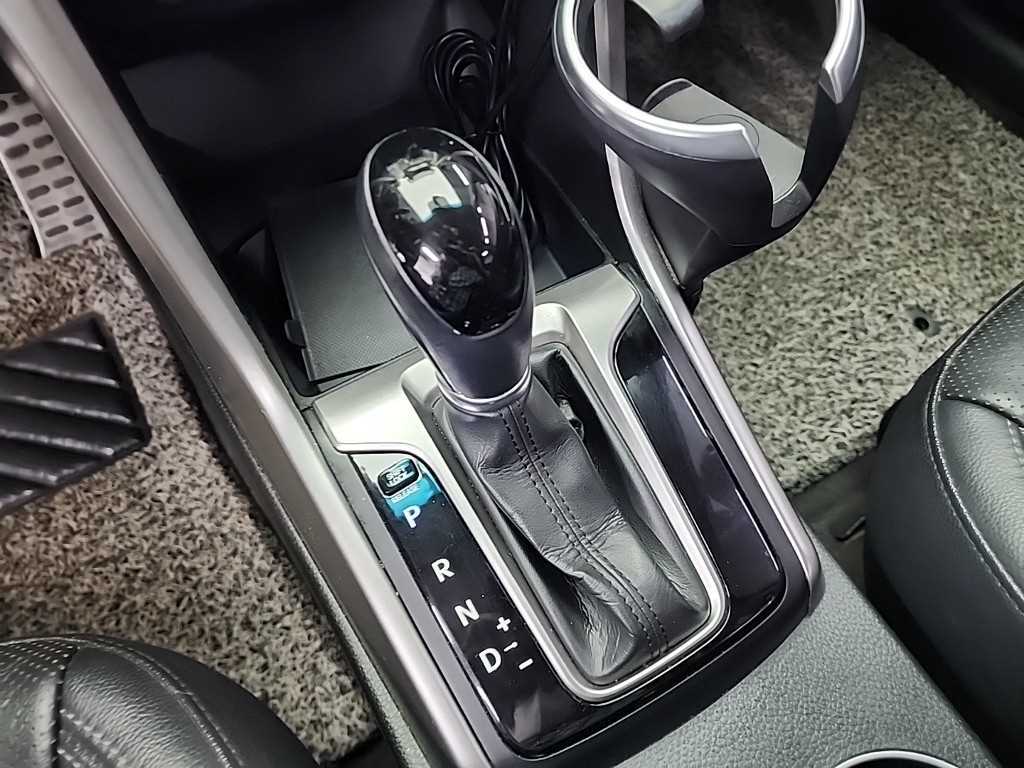 HYUNDAI i30 - Vista 8
