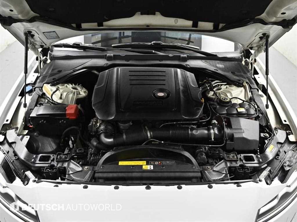Jaguar XF - Vista 6