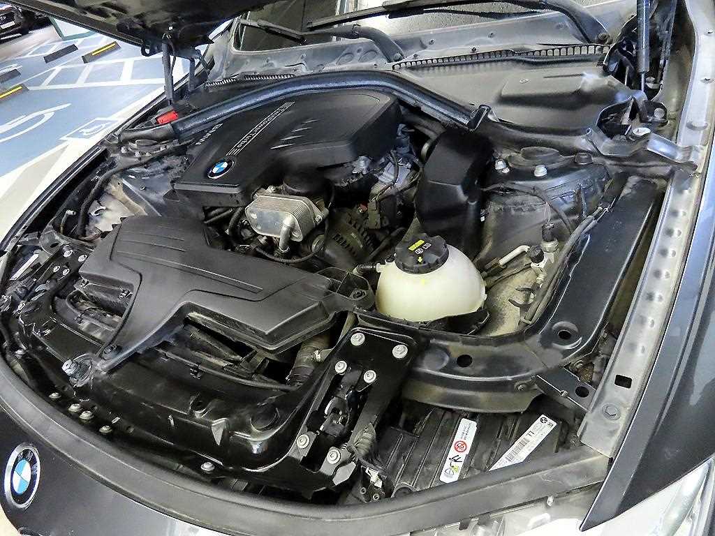 BMW 3 series 2015 Gris - Importación desde Corea - HF Imports Iquique - Foto 19